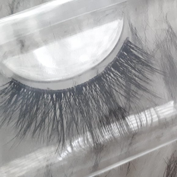 Arimika Cosmetics Faux Mink Eyelash - Picture 4 of 6